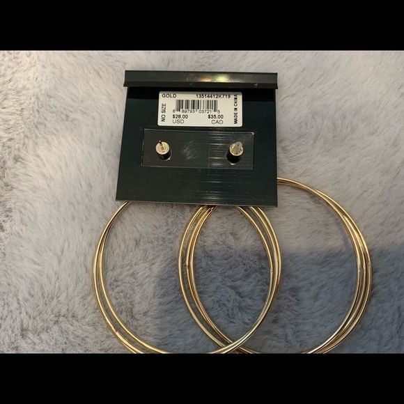 🌺BCBG Gold toned Hoop Earrings - Picture 2 of 2